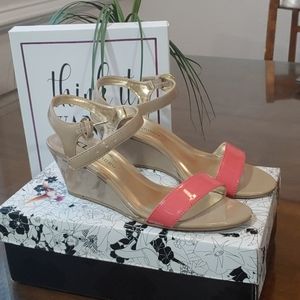 Size 7m nude and coral Sandle by Laundry